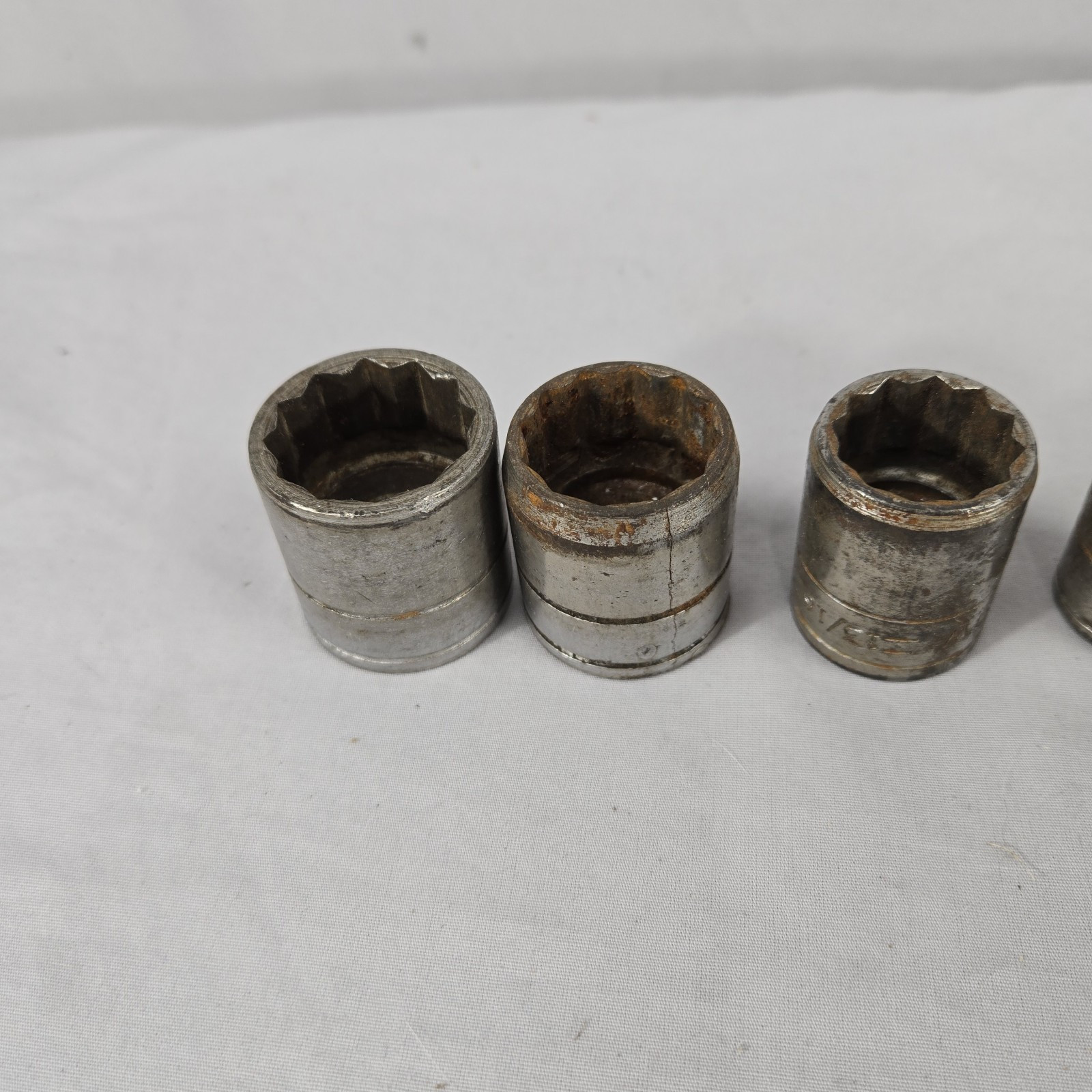 STW Sockets (8) 1/2 Drive 12 Pt 1 7/8, 15/16, 13/16, 11/16, 19/32, 5/8, 1/2, 7/1