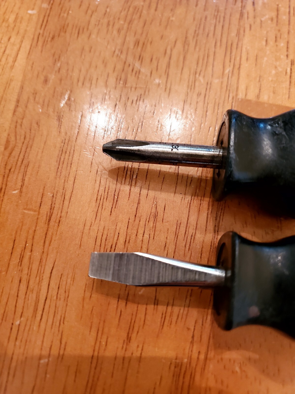 Snap On #2 Phillips Flat Head Stubby Black Handle Screw Drivers Lot Of 2