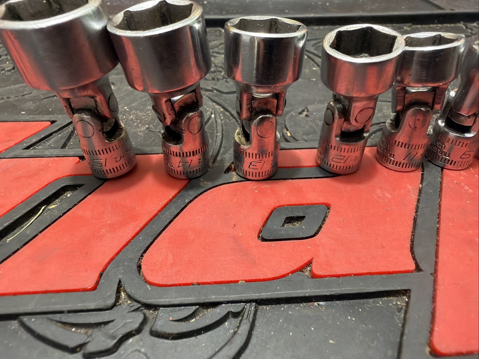 Snap-on 9 Piece 1/4″ Drive 6-Point Metric Swivel Universal Socket Set – USA