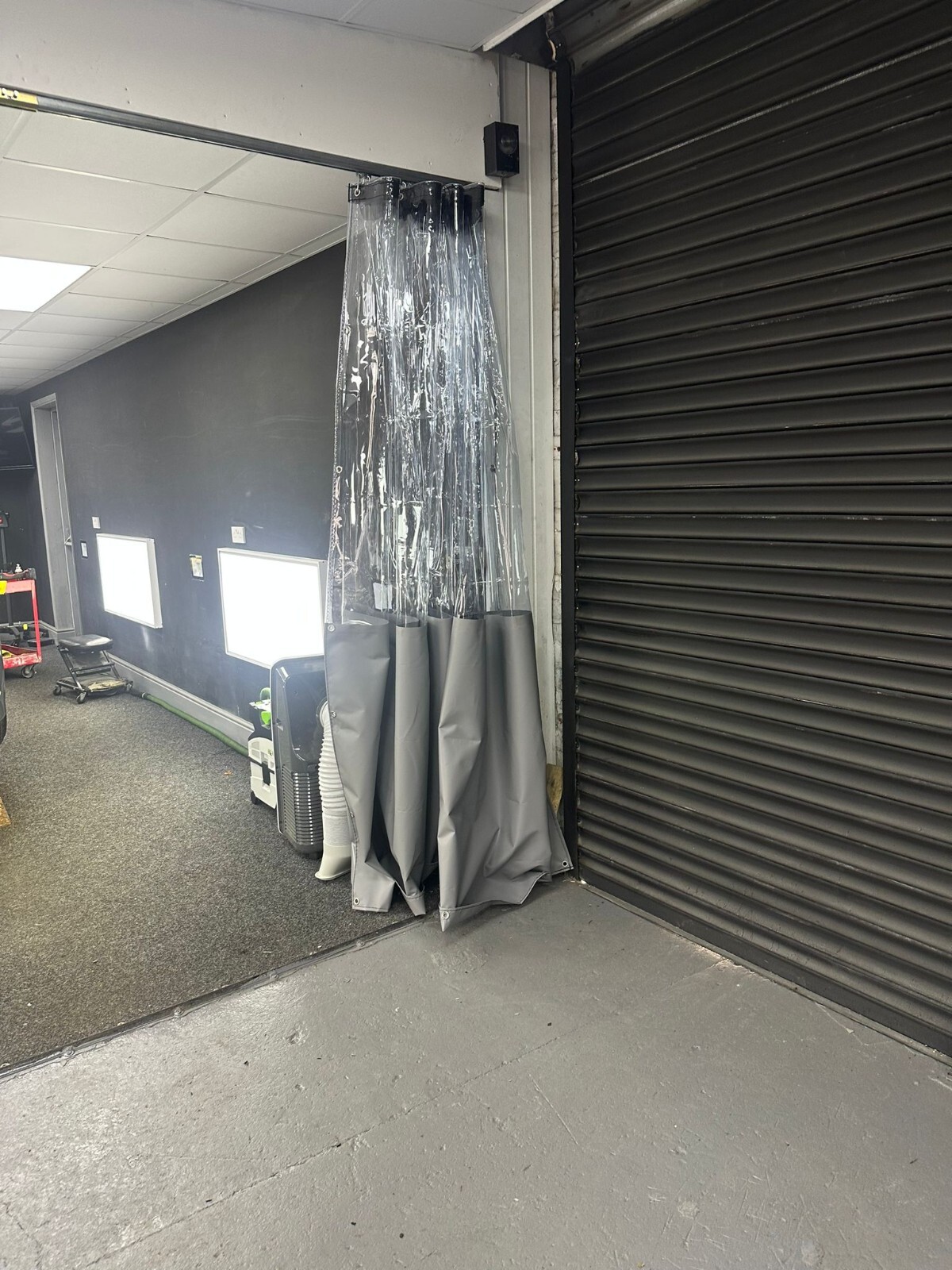 30FT GARAGE AUTO-BODY RENOVATION BOOTH REPAIR SMART REPAIR GARAGE DIVIDER UK