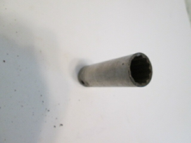 Snapon 1/2″ drive 11/16″ 12 point Deep Socket SVS221