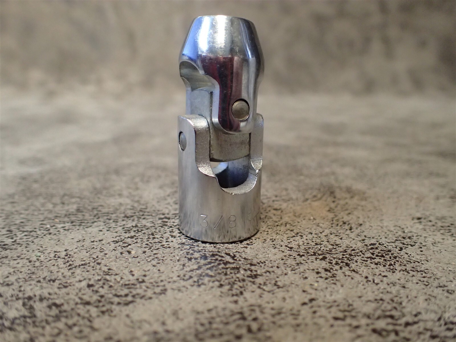 BU-1212 Williams 3/8″ Drive x 3/8″ 12-Point Flex, Swivel Chrome Socket (BN231)