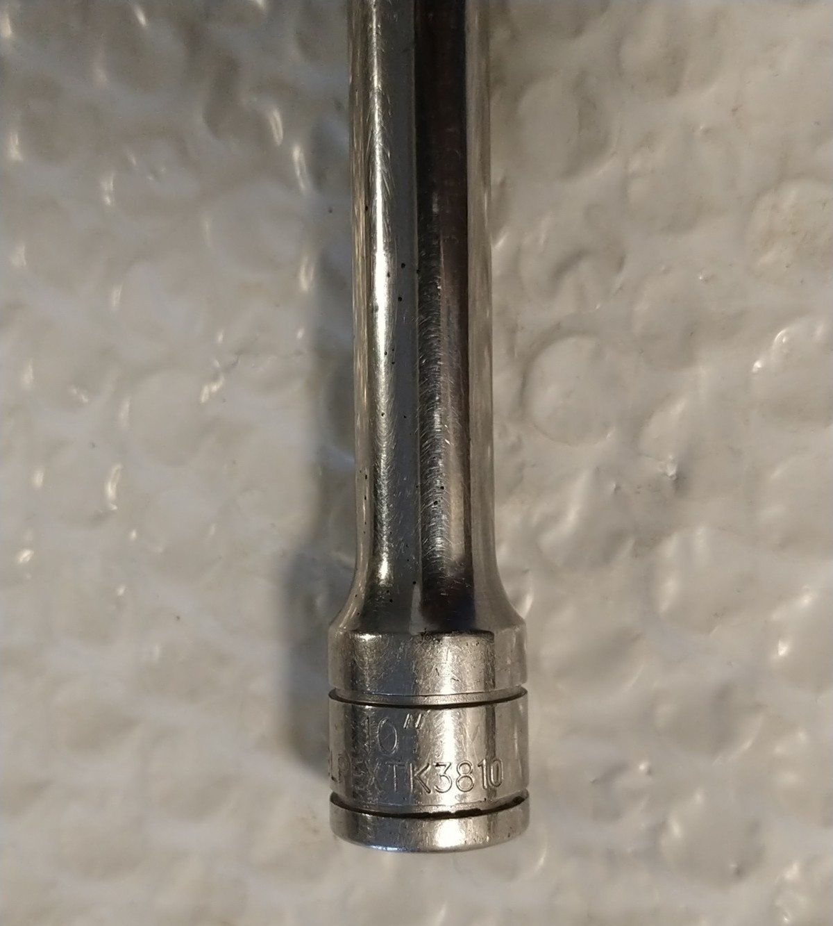 BLUE POINT TOOLS BLPEXTK3810, 3/8″ DRIVE EXTENSION, 10″ LONG *KNURLED*