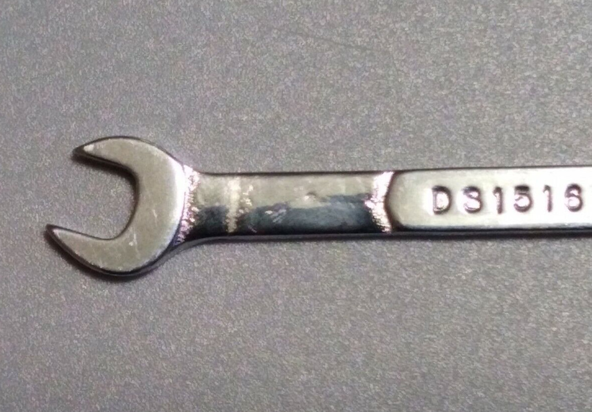 Snap-On DS1516, 15/64″ X 1/4 Mini 4 Way – Angle / Mini Wrench, 3.25″ Long.