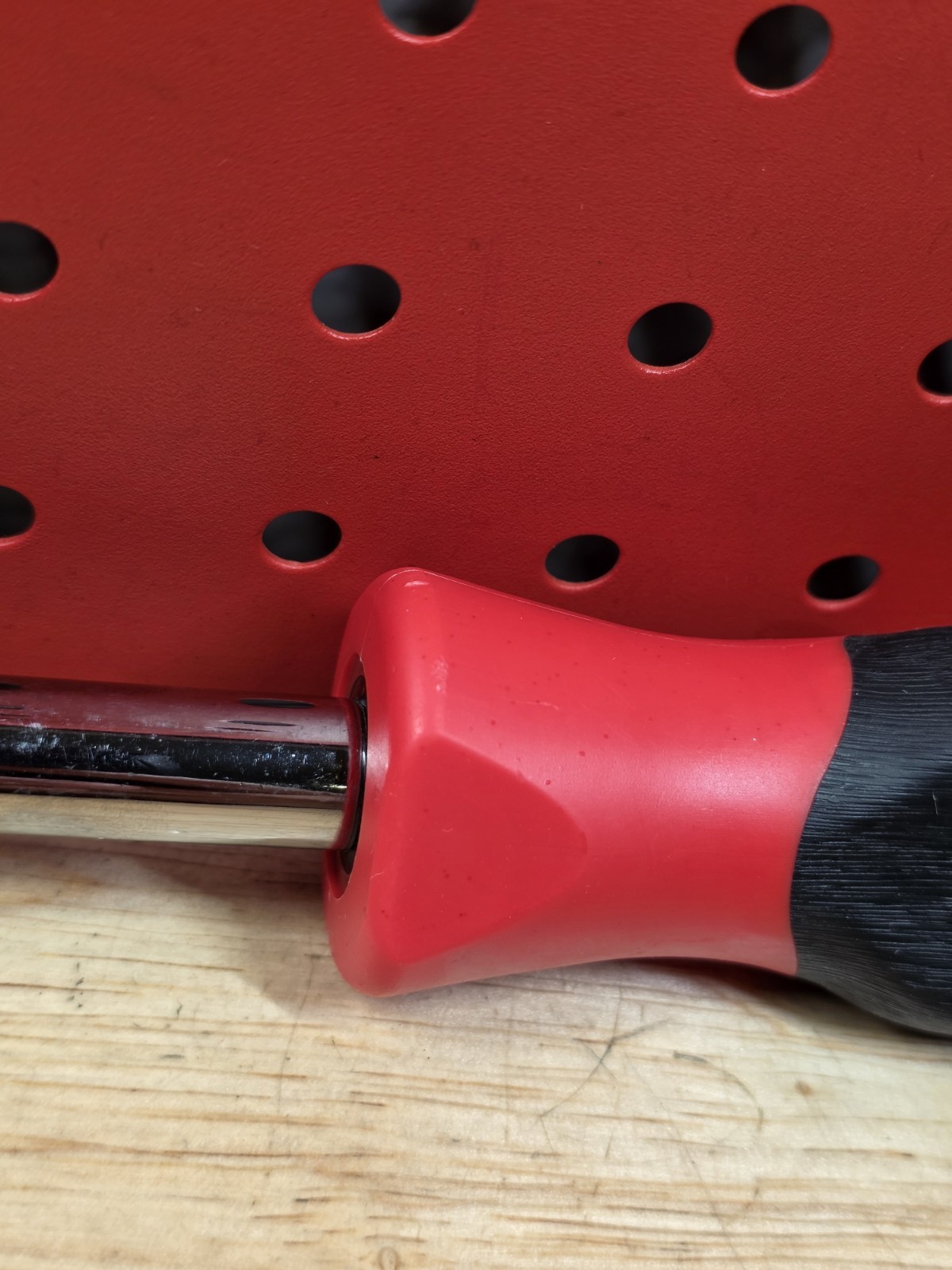 Snap-on Tools SGF50B LIGHTLY USED RED 3/8″ Drive Soft Grip Standard Shank Driver