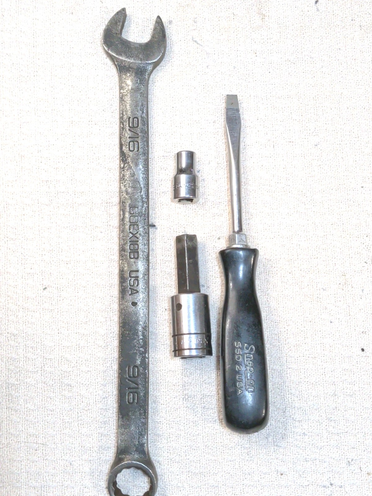 Snap-on Tools Mixed Lot (4 Items) Screwdriver Wrench Sockets Ssd2,Goex18b, Fa12
