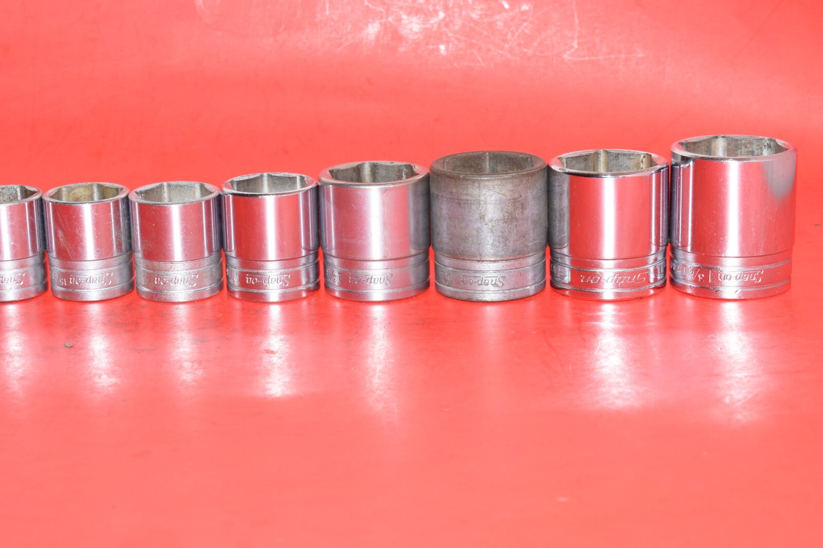 Snap-On 1/2″ Drive 16 PIECE SAE 3/8″ – 1-3/8″ Shallow 6-POINT Flank Socket Set