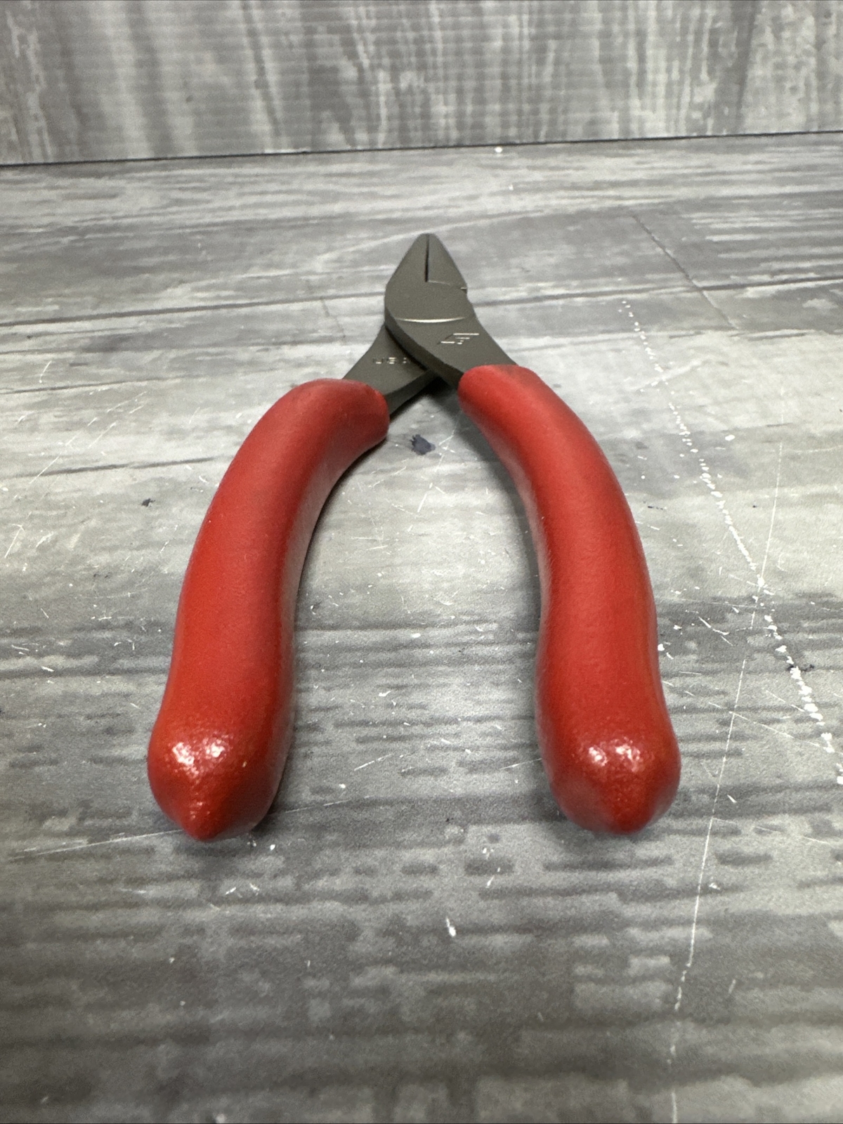Snap-On 96acf 8″ talon grip needle nose pliers 100 year red