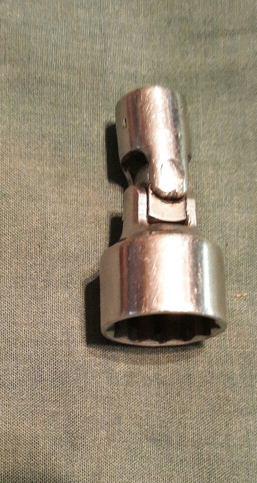 1994 Snap-on Tools USA 1/4″ Drive 9/16″ SAE Chrome 12 POINT Swivel Socket TMU181