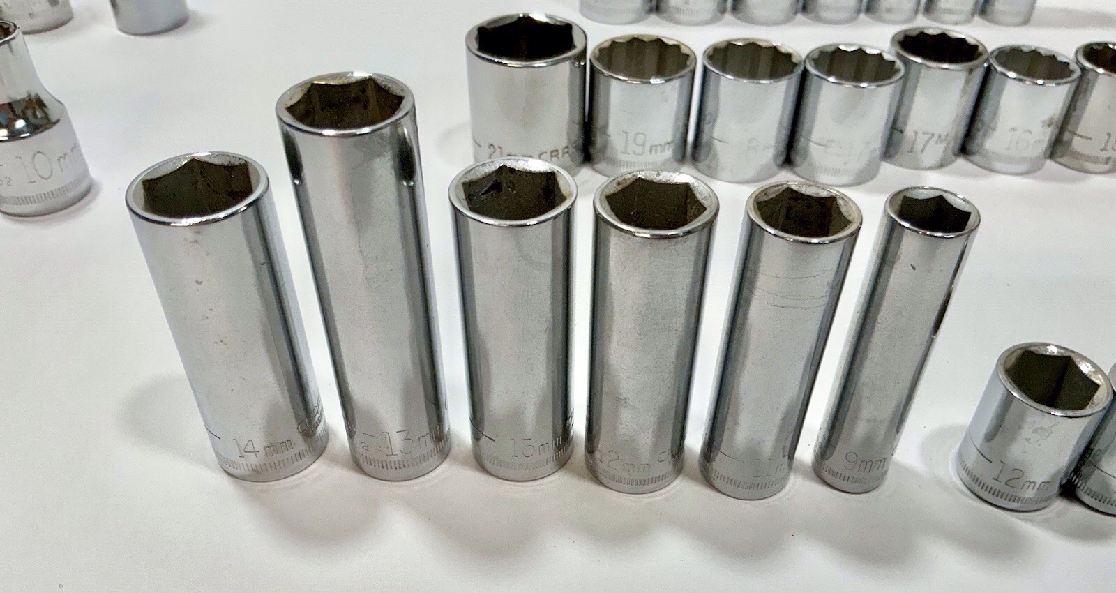 Lot 38 Asst. Craftsman Metric Sockets 1/2″ 3/8″ 1/4″ Drives & 2 Extensions -READ