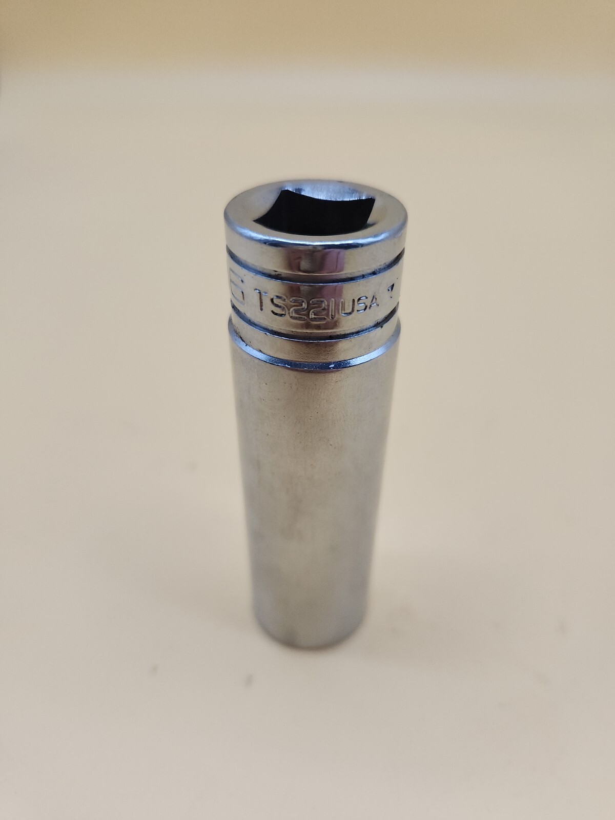Snap-on Tools TS221 11/16″ 1/2” Drive SAE 6 Point Deep Well Chrome Socket USA
