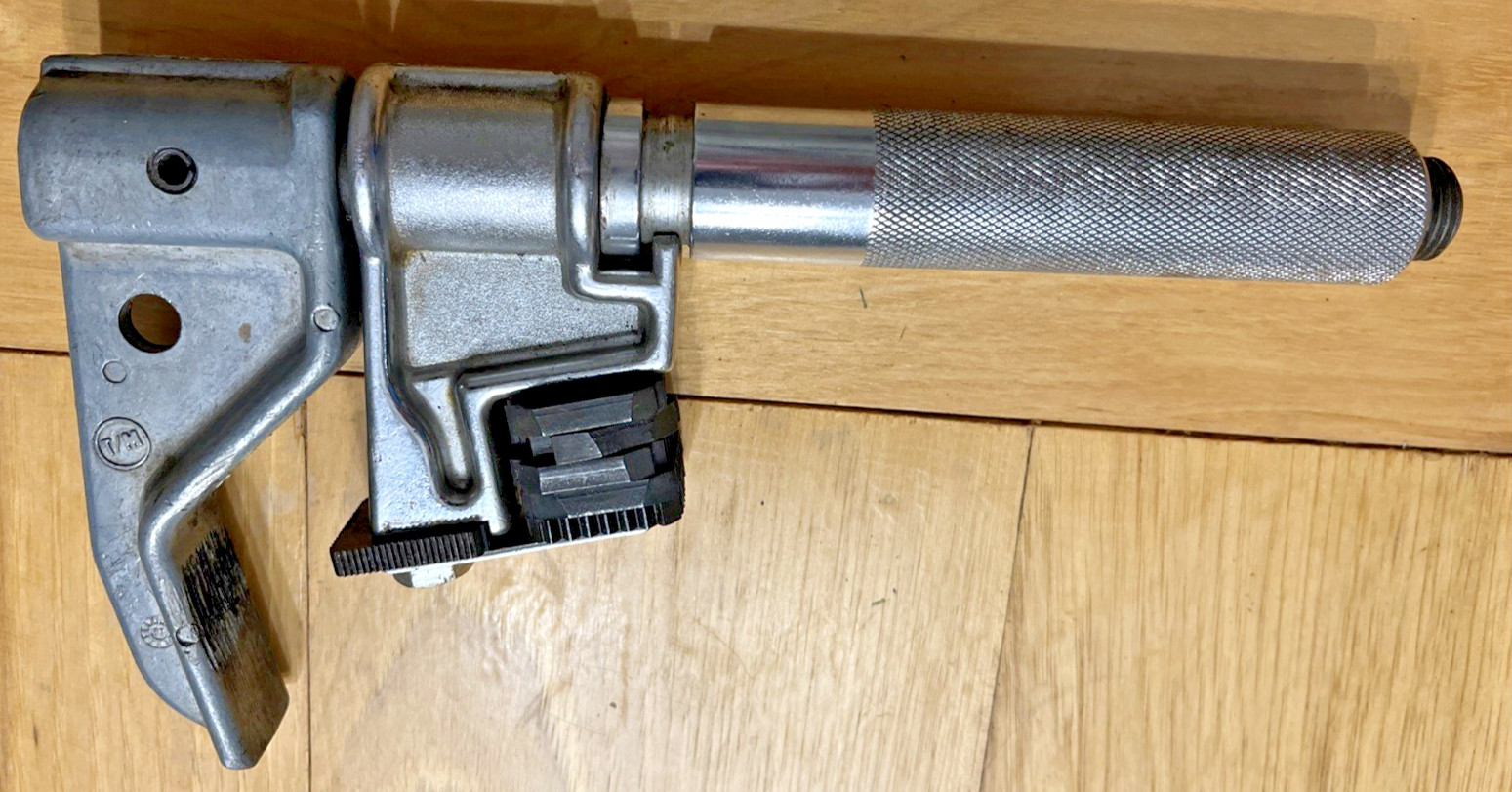 OTC 7402 Genuine OTC 7402 Universal Outside Thread Chaser