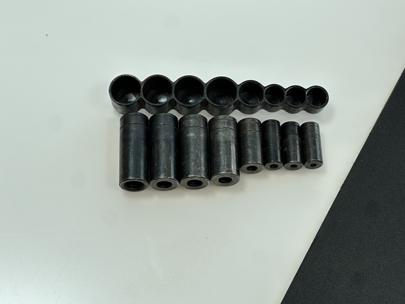 Lisle Tools USA 70500 – 1/4″ & 3/8″ Drive 8 Pc Tap Socket Driver Set