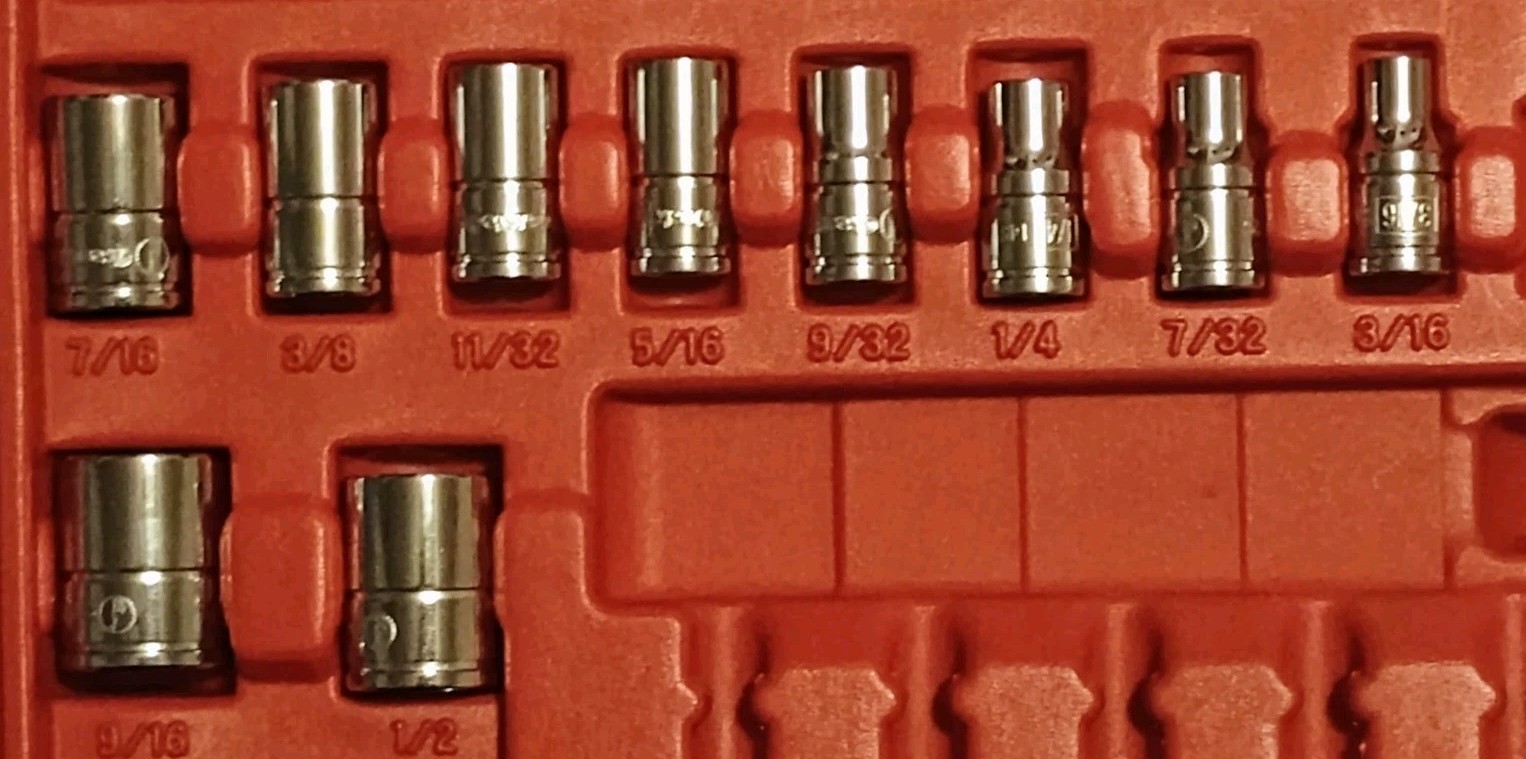 Great Neck 20 Piece SAE and METRIC 6 Point Chrome Socket Set For 1/4″ Inch Drive