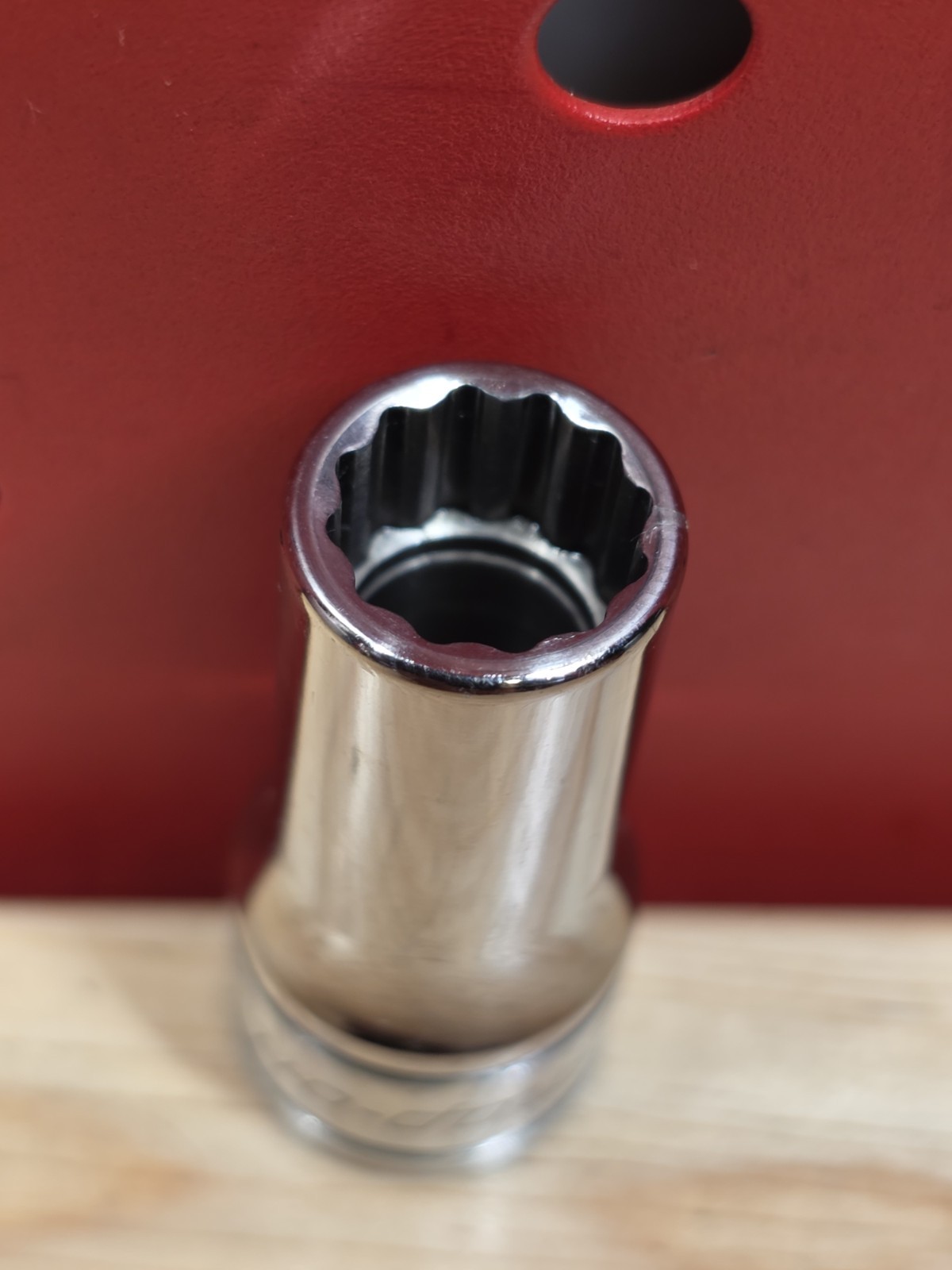 Snap-on Tools FDS121 3/8″ SAE 3/8″ Drive 12-Point Semi-Deep Chrome Socket