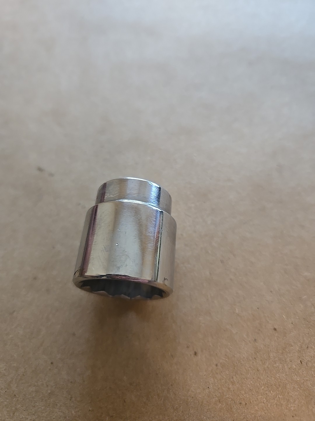 Mac Tools 3/8″ Drive 13/16″ 12PT SAE Shallow Chrome Socket USA X262R