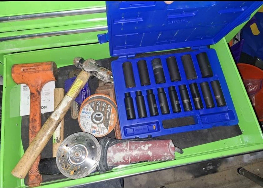 Complete ASE B-Tech Tool set with 5 drawer locking mobile box