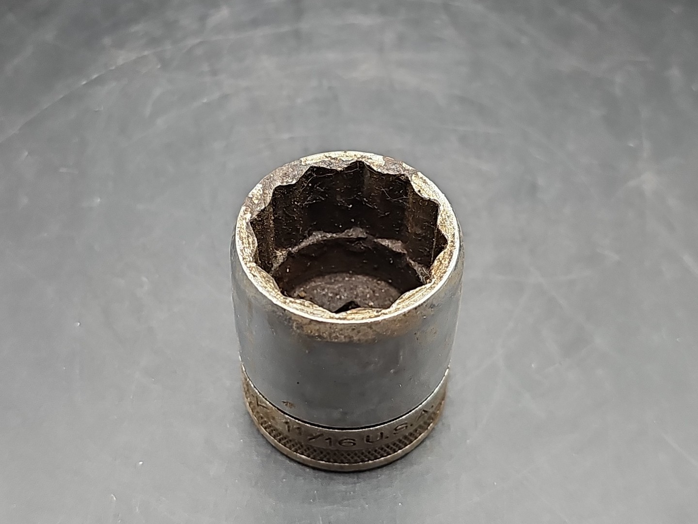 S-K 1/2-in drive 1-1/16-in 12-point Shallow Socket Made in USA early knurled vtg