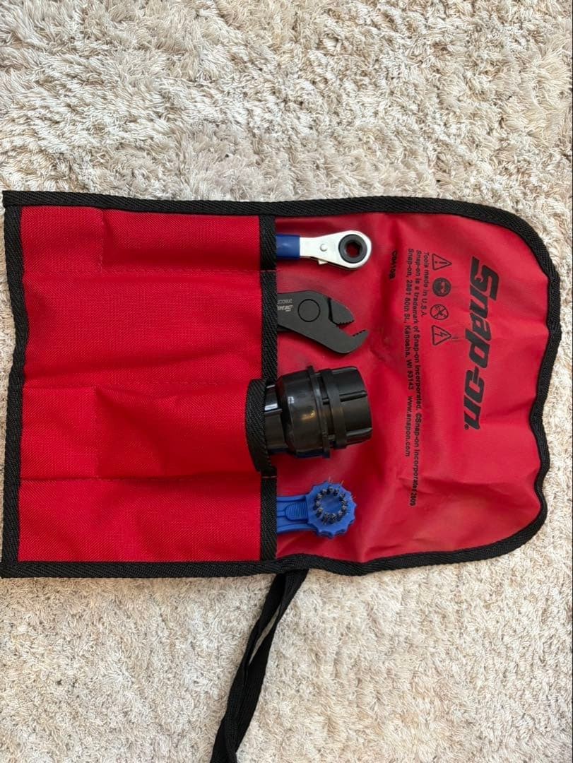 Snap-on Battery Terminal Cleaner C0410B: Ratchet Wrench, Pliers, Terminal Brush