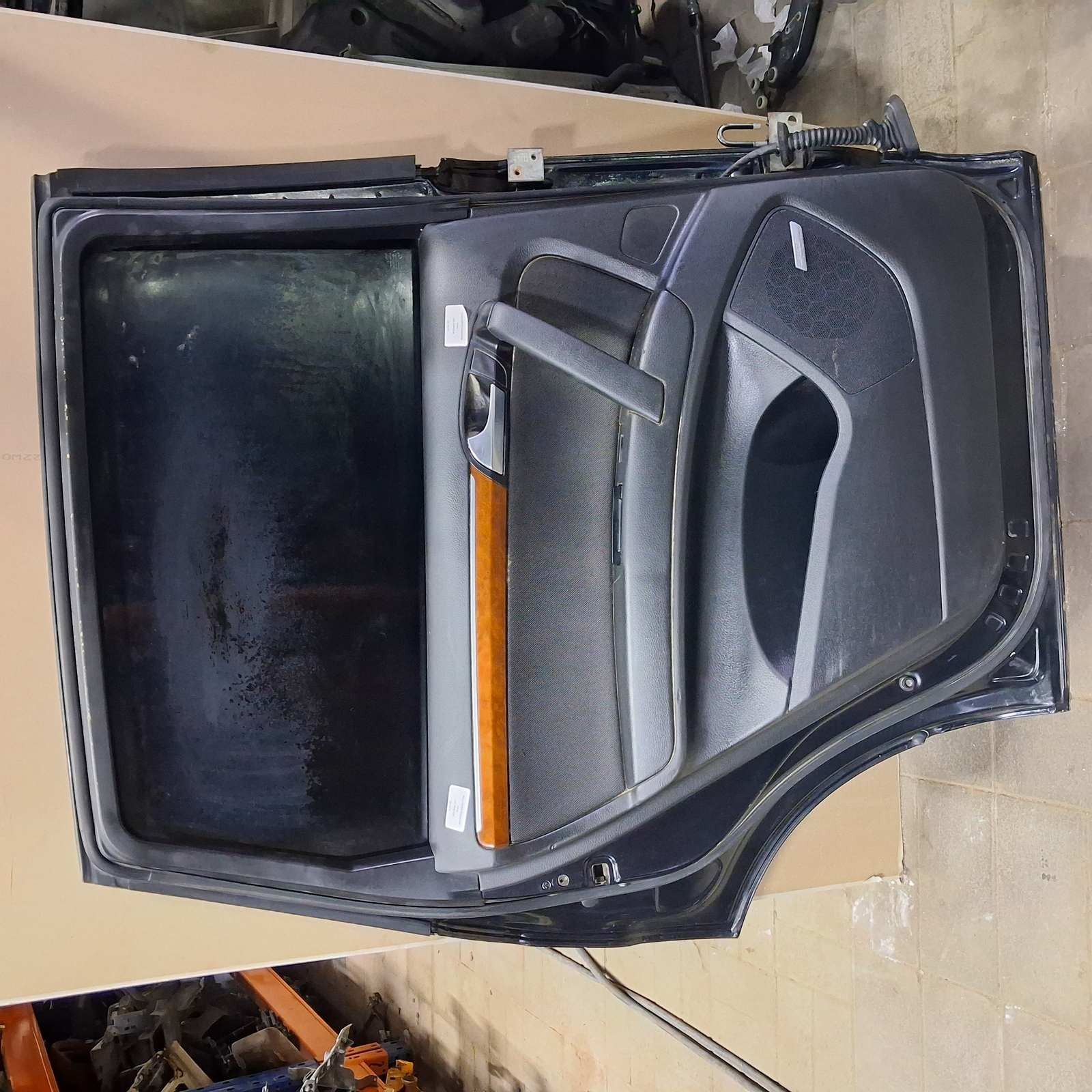 2007-2023 Audi Q7 Door Shell 4L0833051