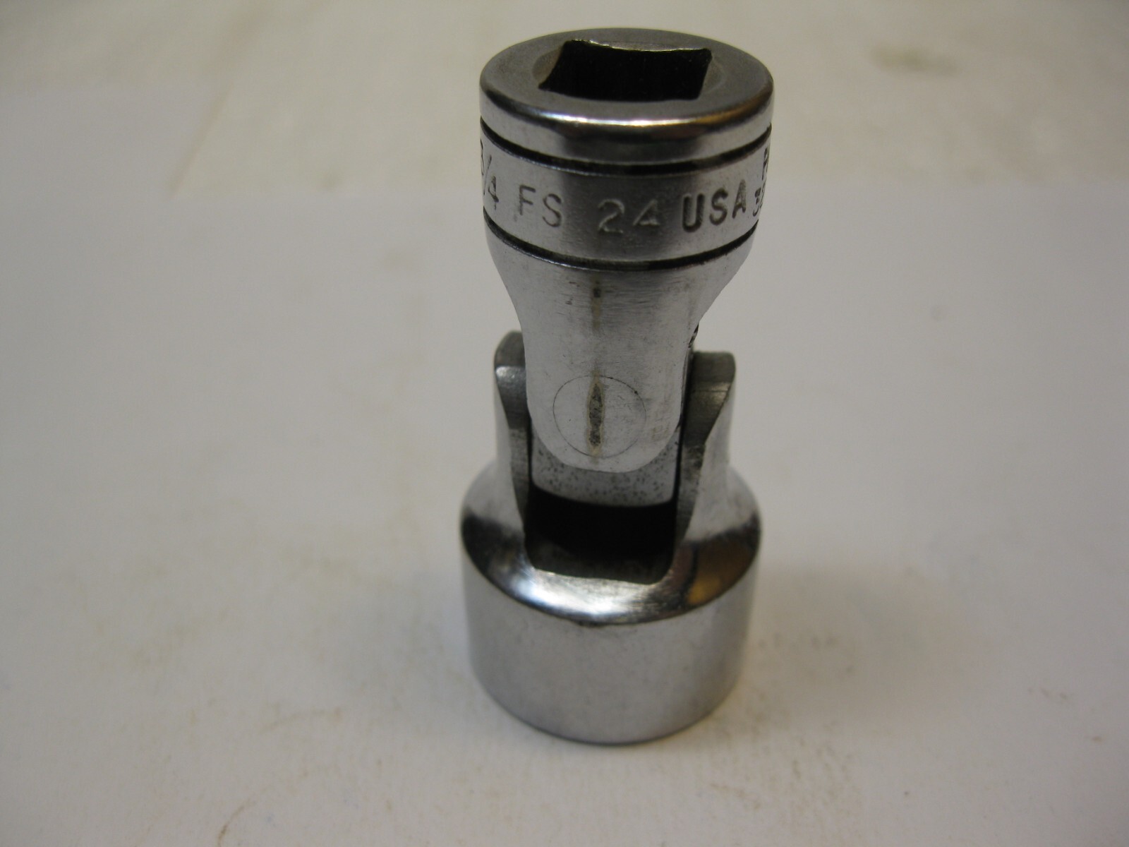 Snap-on tools 3/»8 drive 3/4 SAE 6 point swivel socket FS24 Nice!
