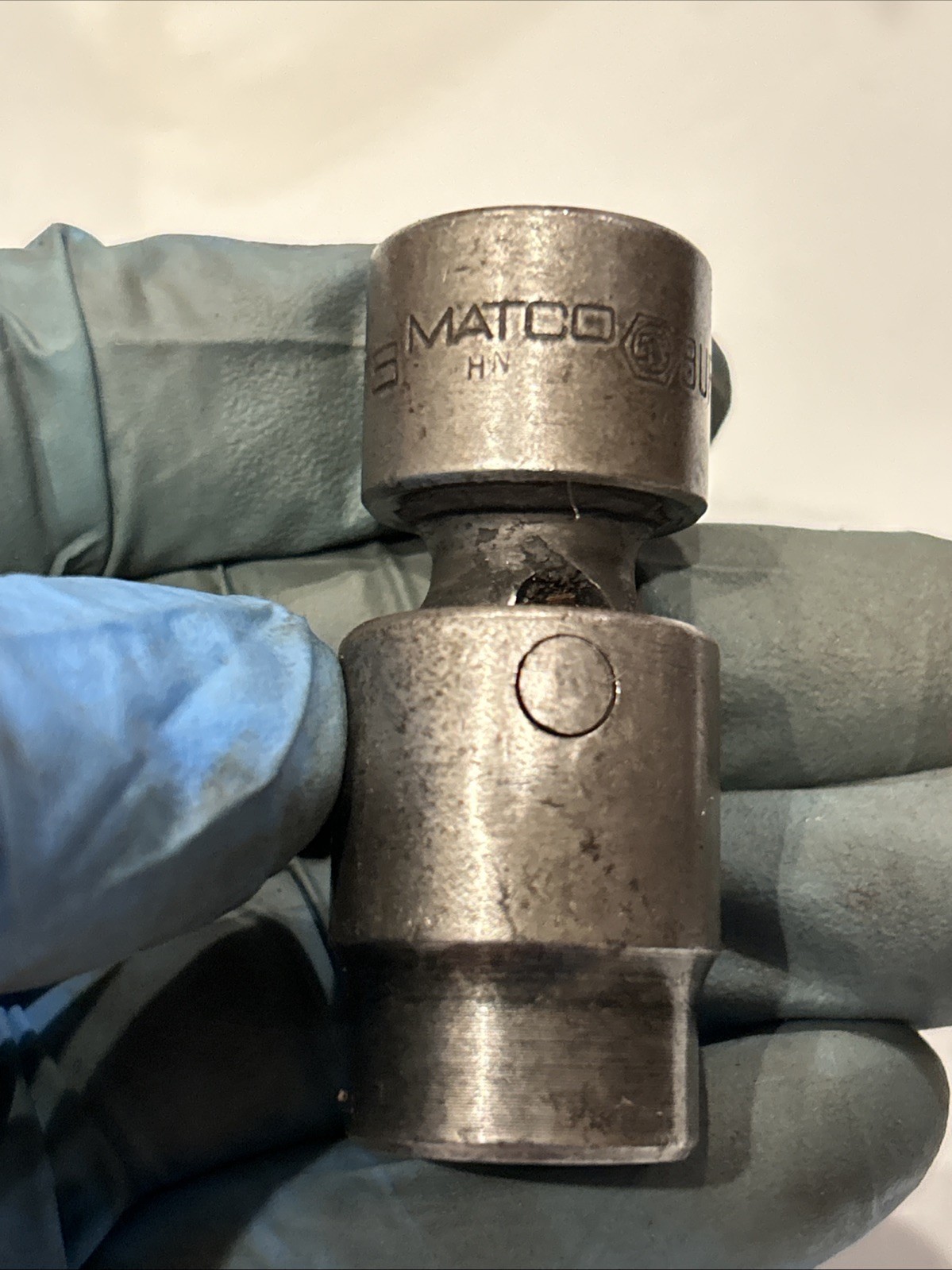 MATCO BUP186 3/8″ Drive 9/16″ 6 Point Shallow Swivel Impact Socket SAE