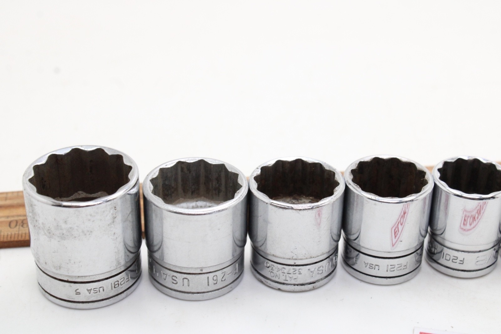 Snap-on F081 – F281 1/4-7/8″ 3/8″ Drive 12 Point 12 Piece SAE Chrome Set USA