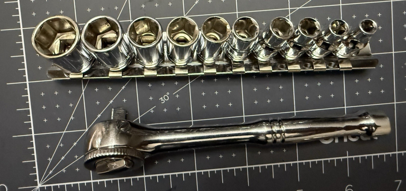 DURABUILT cr-v 1/4 “RATCHET 12 Pieces as shown s.a.e.