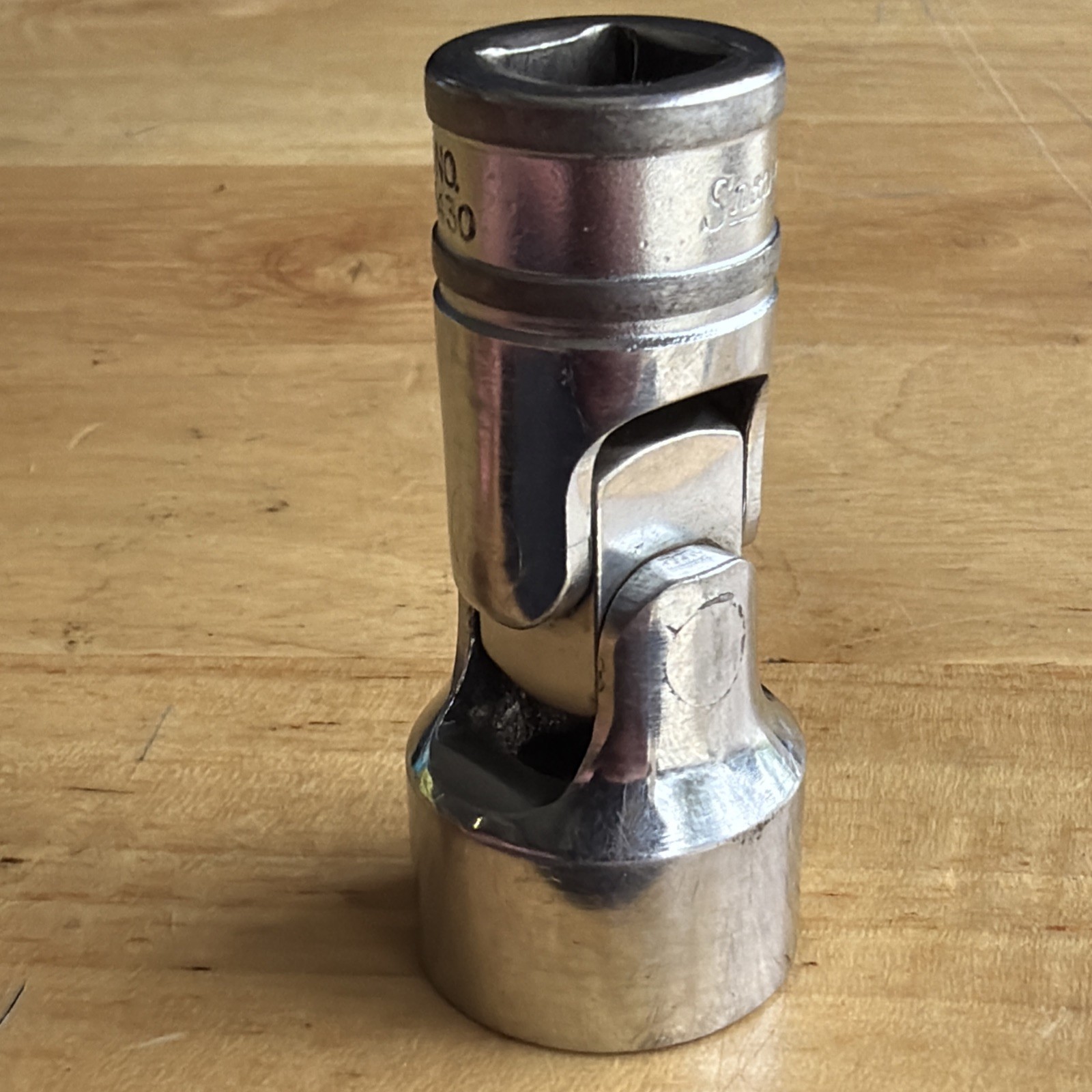Snap On Tools 18mm Shallow Universal Swivel Socket 3/8″ Drive 6 Point FSUM18 USA