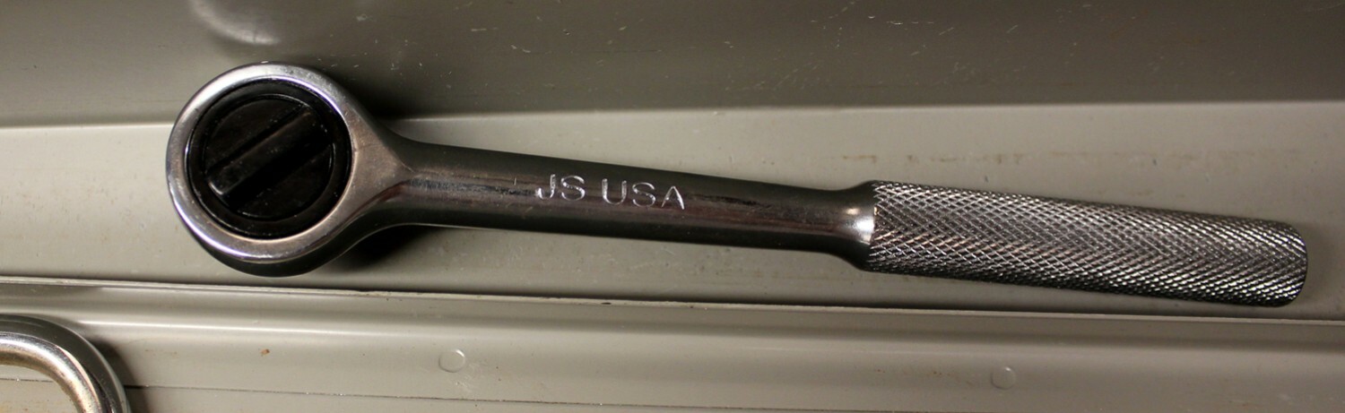 23pc JS USA Military Socket Set w/Swivel,Breaker Bar,U-joint,Ratchet – 12 Point
