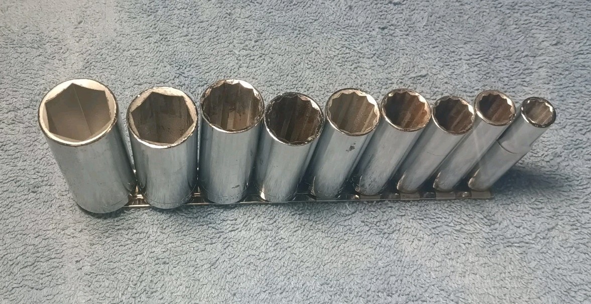 Craftsman 9 PC Socket Set. SAE Deep Chrome 3/8-7/8″. 7 12 Pt, 2 6pt (13/16 7/8).