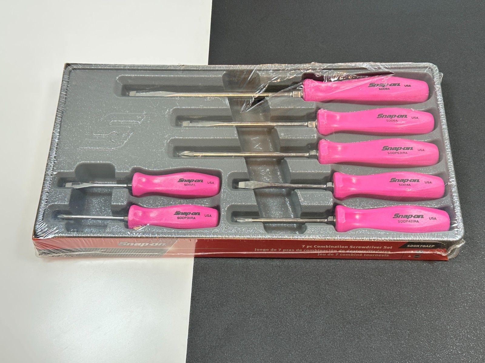 NEW Snap-on Tools 7pc LIMITED ELECTRIC PINK Hard Grip Screwdriver Set, SDDX70AEP