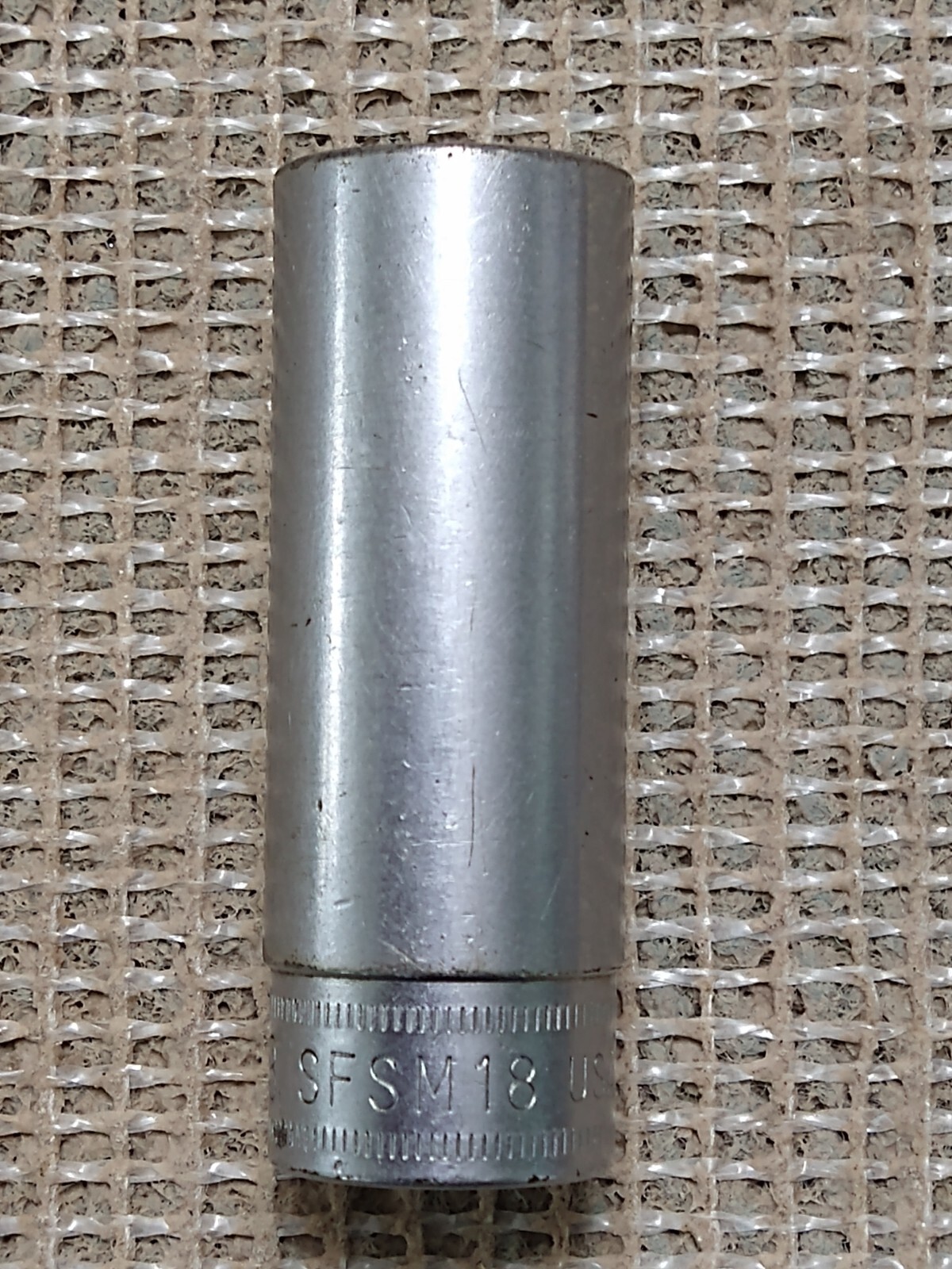 Snap On SFSM18, 3/8″ Drive 18mm. Socket, 2.6″ Deep/High, 6 Point.