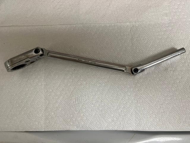 Mac Tools VRF Alignment Low Clearance Access Ratchet and Sockets with METAL Case