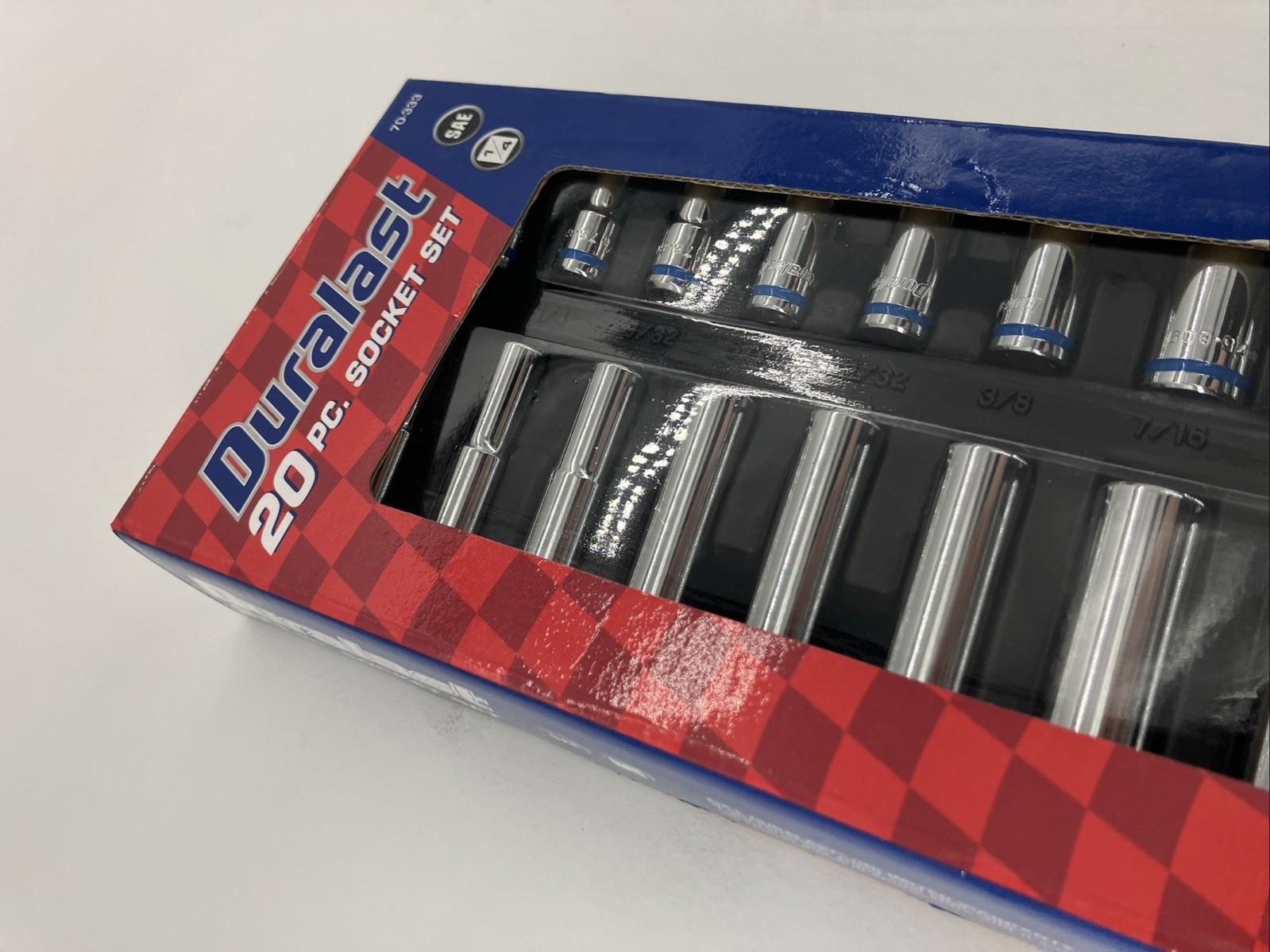 Duralast 20PC Socket Set + Storage Tray (70-333) – 1/4 Drive, SAE, 6 Point