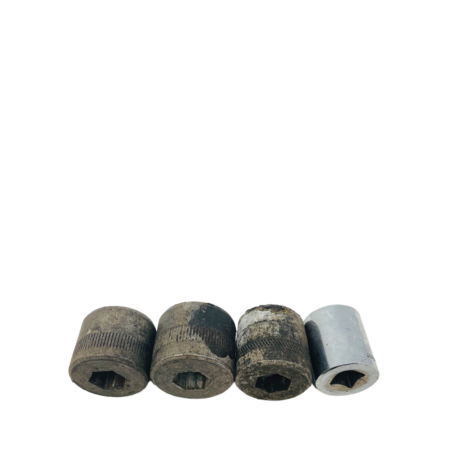 22 Pcs Craftsman, SK and Assorted V 44334 3/4, 14mm, 3/8 in Drive Socket Set