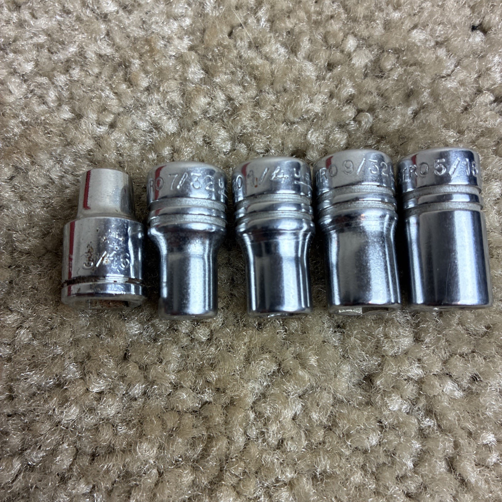 INDESTRO 1/4 Drive Ratchet/Socket Set SAE 15pcs. Good Condition Original Box
