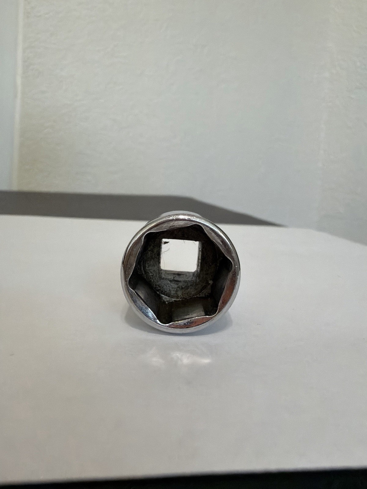 Snap On Tools 11/16″ Shallow Socket 3/8″ Drive 6 Point FS221 Made in USA