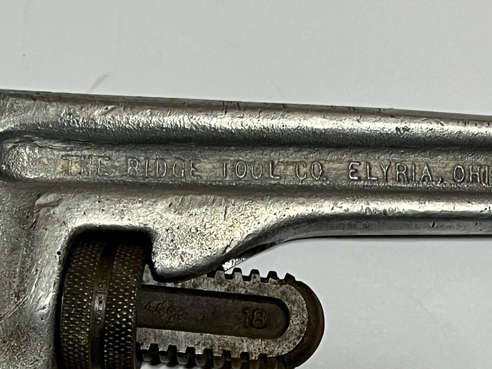 RIDGID 818 Ridge Tool Co 18″ Aluminum Heavy Duty Straight Pipe Wrench 31100 USA