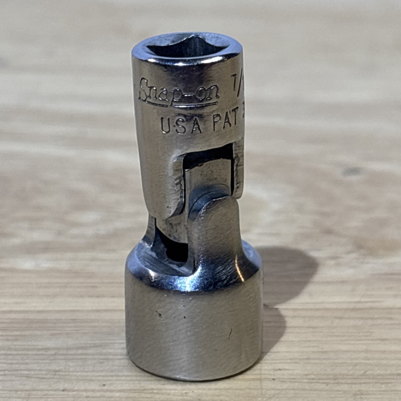 Snap On 7/16″ Universal Swivel Socket 1/4″ Drive 12 Point TMU141 VTG USA