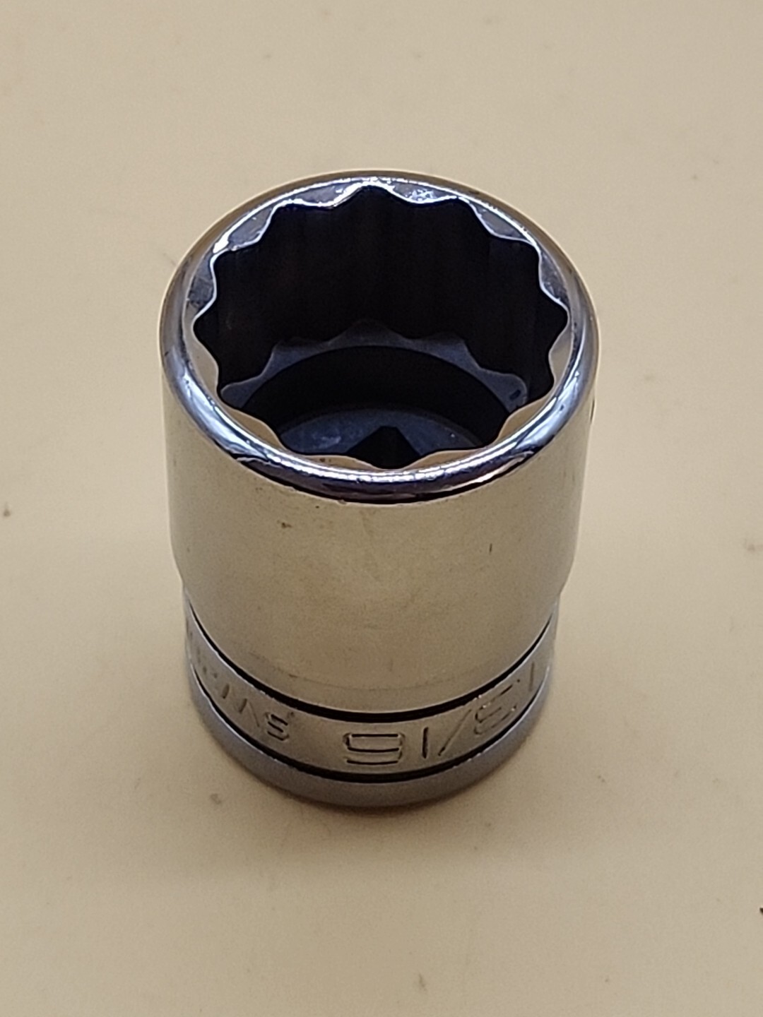 Snap- On Tool 13/16″ SAE Flank Drive Shallow Socket 1/2″ Drive 12pt SW261 USA