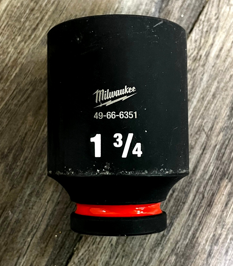 Milwaukee SHOCKWAVE Impact Duty 3/4 Drive 1-3/4″ Deep 6 Pt Socket 49-66-6351