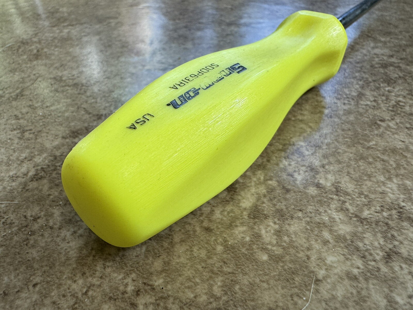 🟡 NEW Snap-On RARE HI-VIZ Hard Handle #3 Phillips Screwdriver SDDP63IRA
