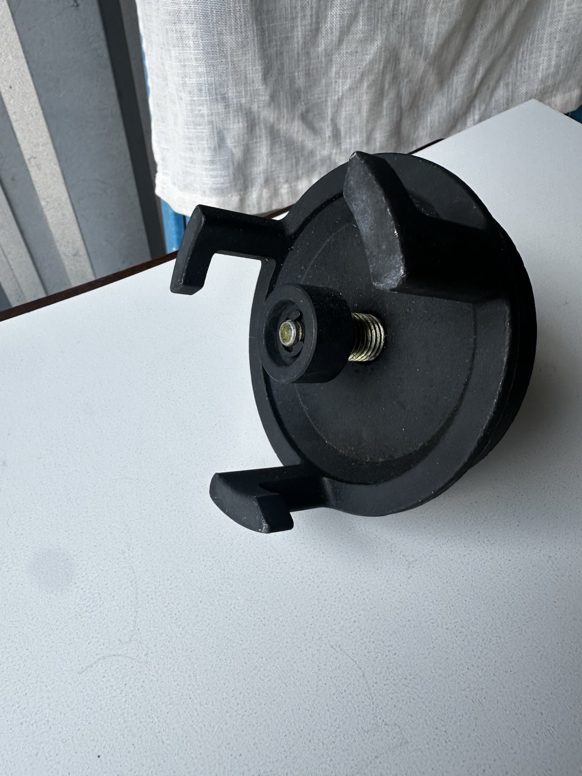 ARES 15085 Harmonic Balancer Puller for GM Low Profile Harmonic Balancer Puller