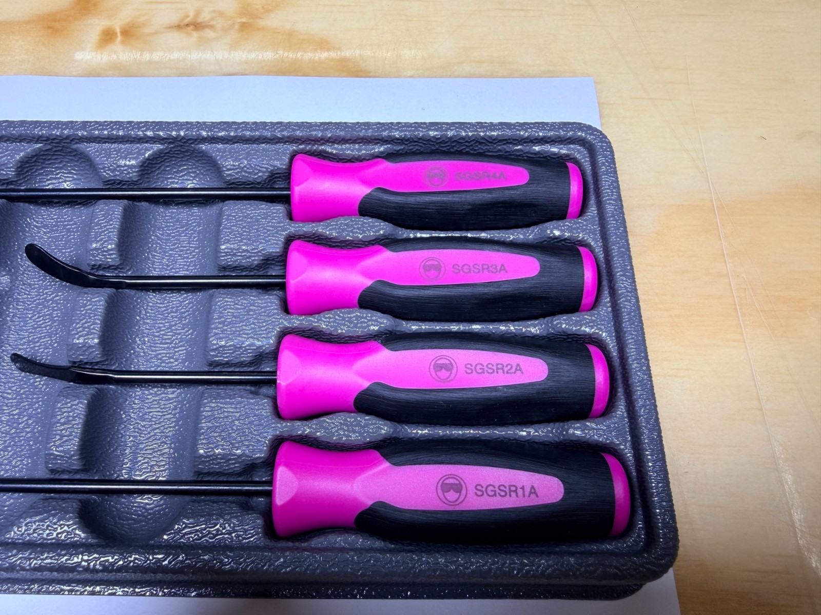 Snap-on Tools NEW ELECTRIC PINK 4pc Soft Grip Seal Removal Tool Set SGSR104AEP