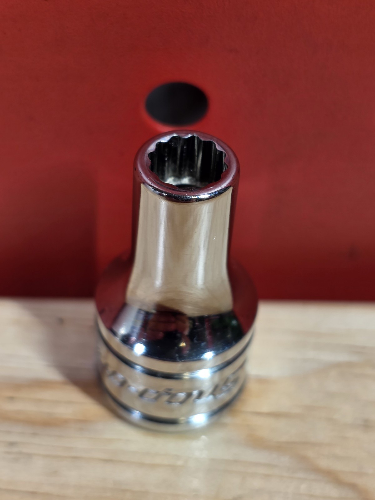 Snap-on Tools FDS081 1/4″ SAE 3/8″ Drive 12-Point Semi-Deep Chrome Socket NICE