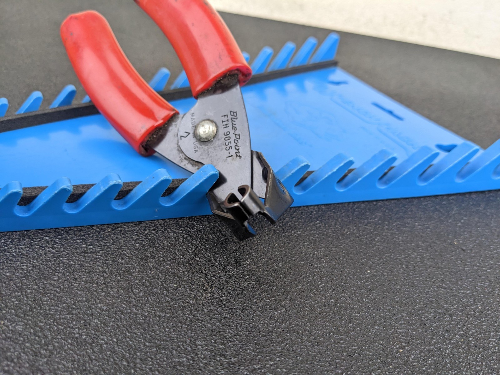 #bo807 Blue Point Fuel Line Disconnect Pliers FIH 9055-1