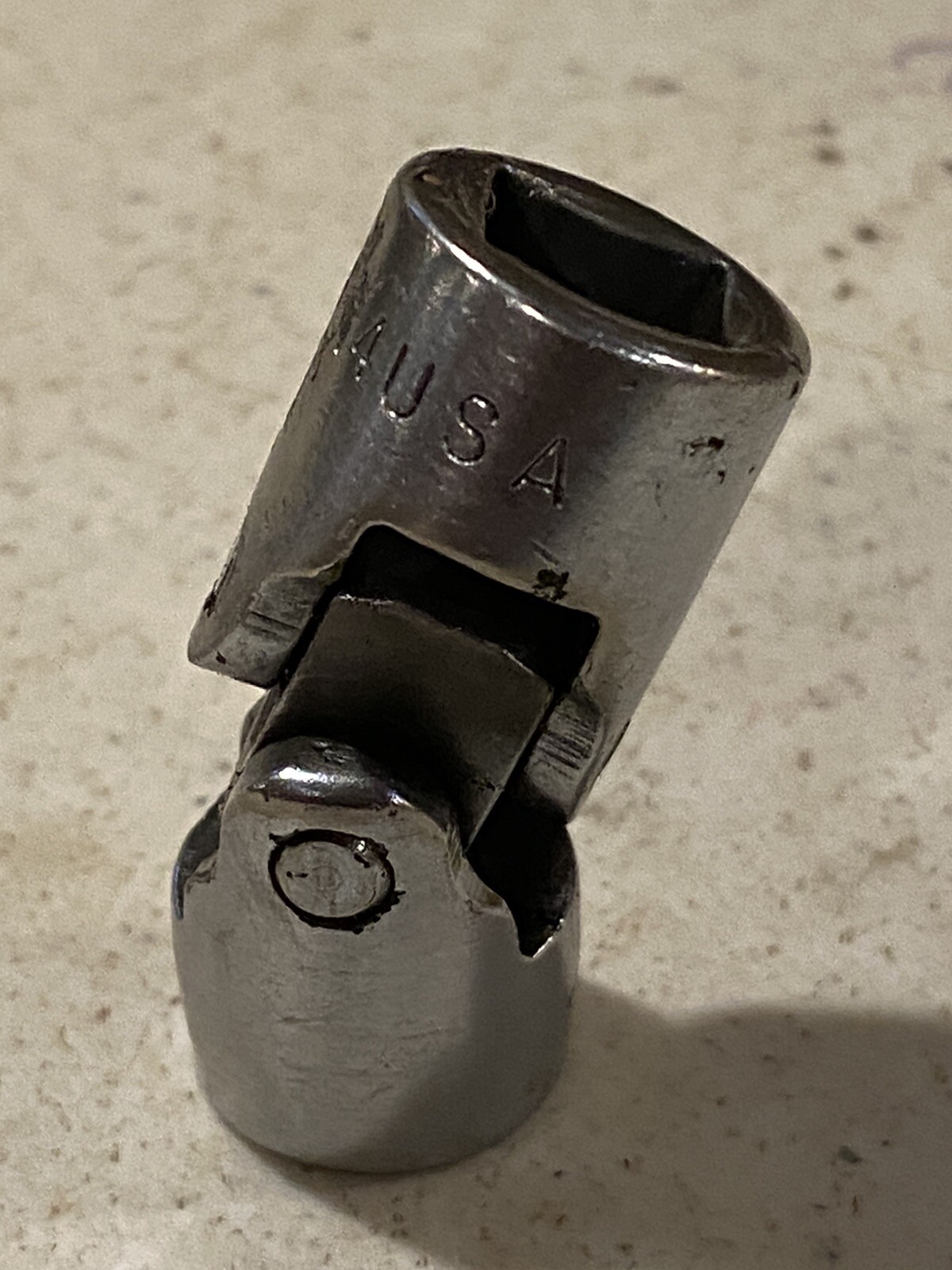 Snap On FVU14USA, 3/8″ Drive 7/16″ SAE 12 Point Chrome Swivel Socket USA
