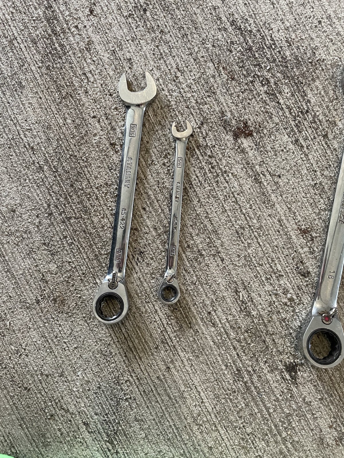 Lot Of 9 Ratcheting Combination Wrenches Metric And SAE