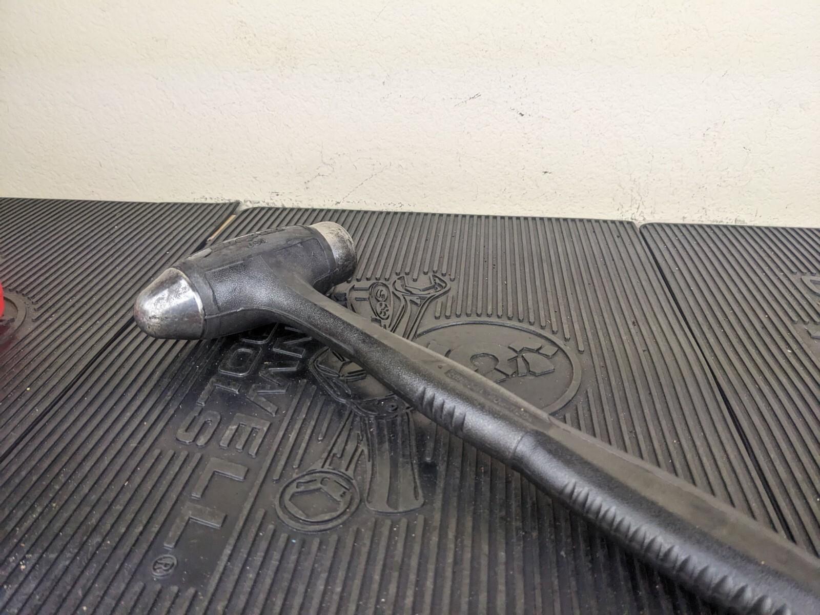 #be969 Snap On Tools – HBBD40DT – 40oz Dead Blow Ball Peen Dark Titanium Hammer